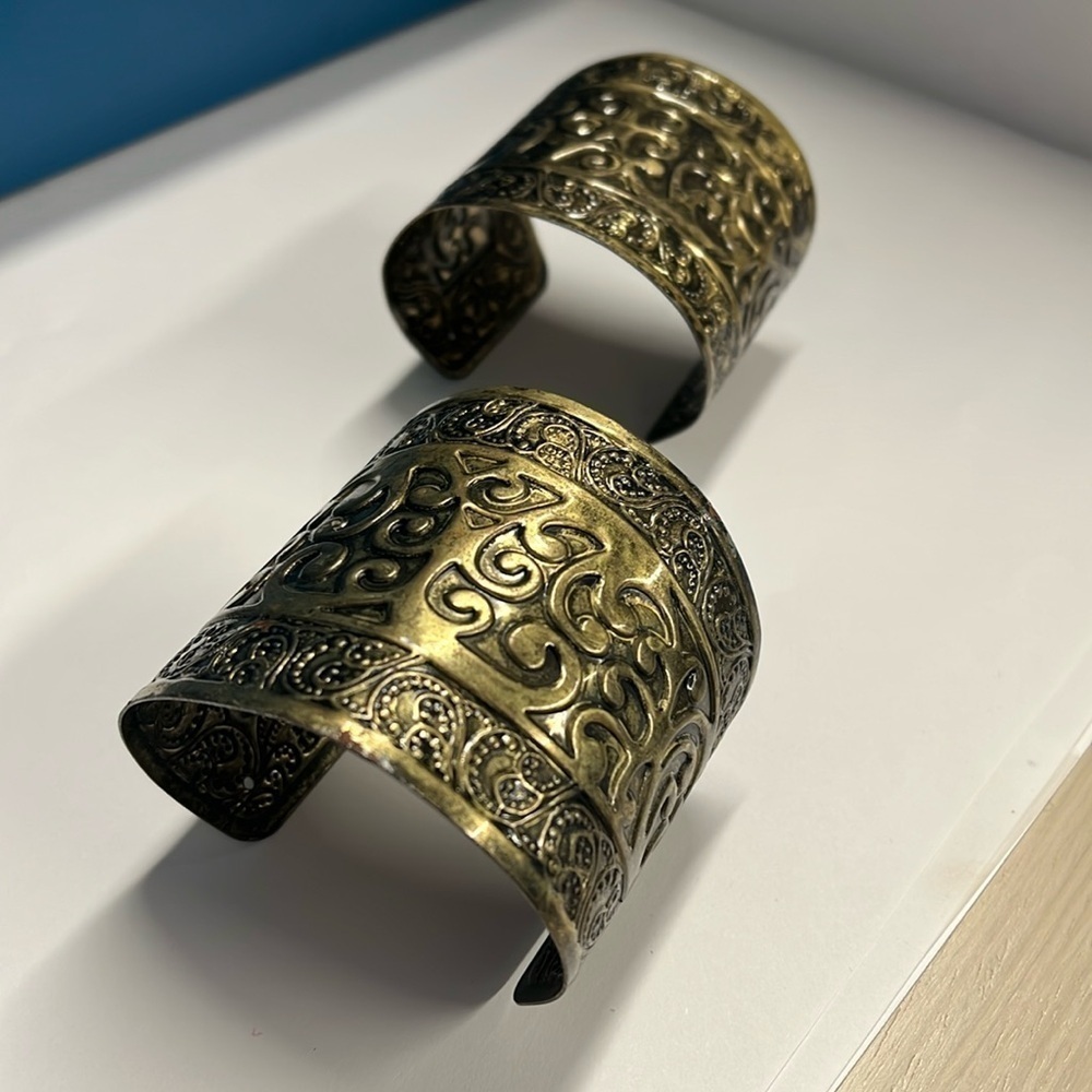 Pair of Bronze Oxidized Metal Bracelet Cuffs - Adjustable Fit